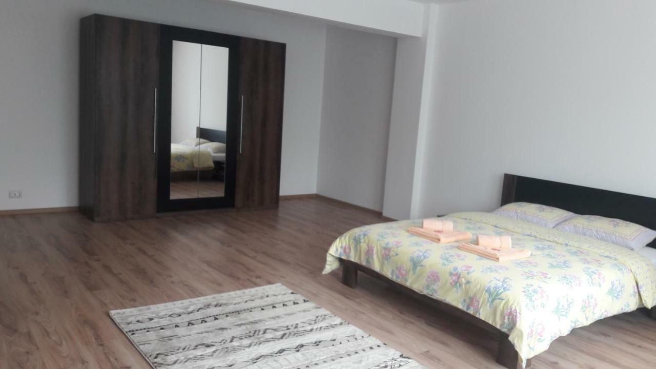 Travel Homzzz Apartments Târgu-Mureş Exterior foto
