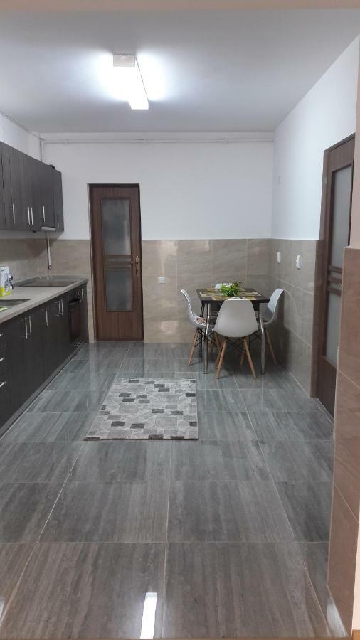 Travel Homzzz Apartments Târgu-Mureş Exterior foto