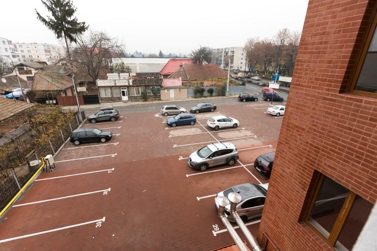 Travel Homzzz Apartments Târgu-Mureş Exterior foto