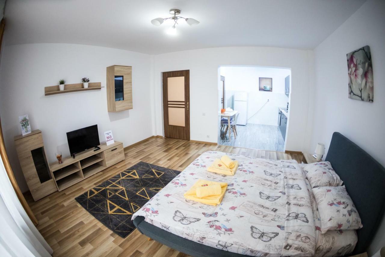 Travel Homzzz Apartments Târgu-Mureş Exterior foto