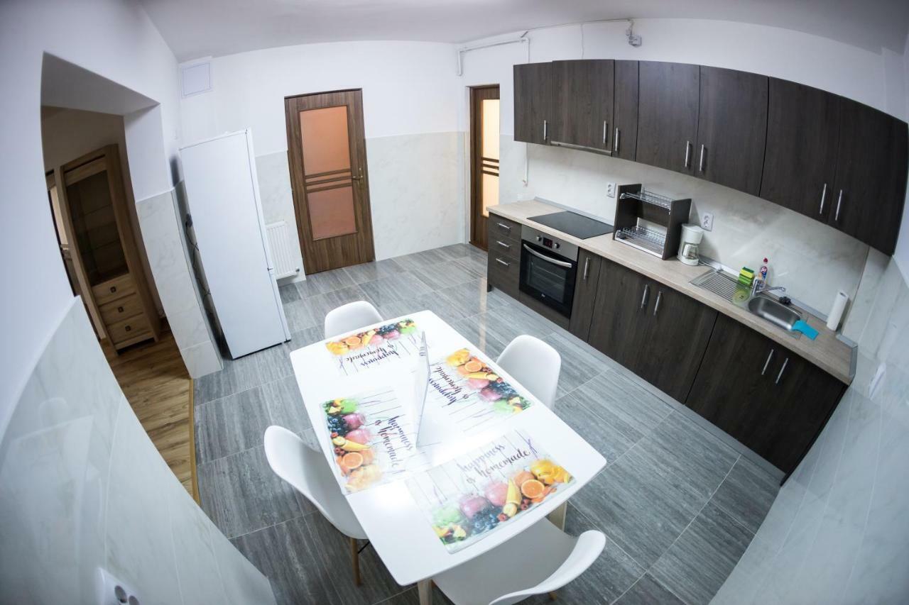 Travel Homzzz Apartments Târgu-Mureş Exterior foto
