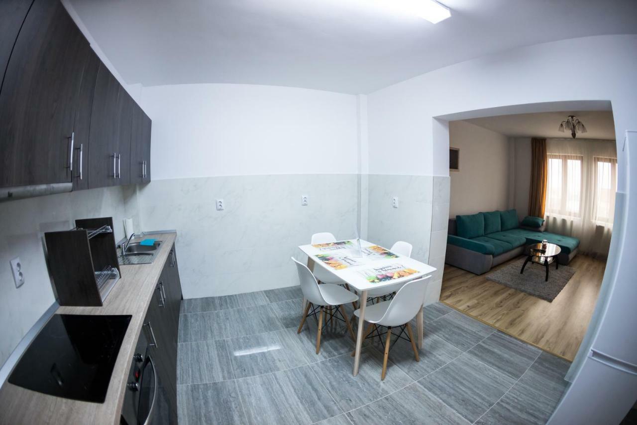 Travel Homzzz Apartments Târgu-Mureş Exterior foto